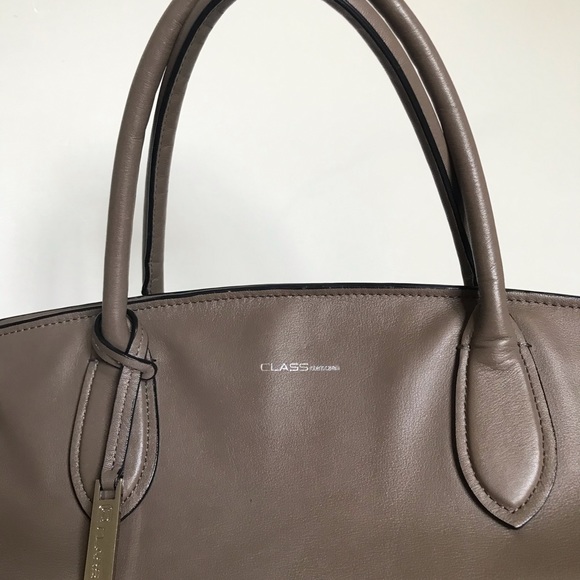 Roberto Cavalli CLASS Tote🌹 - Picture 2 of 15